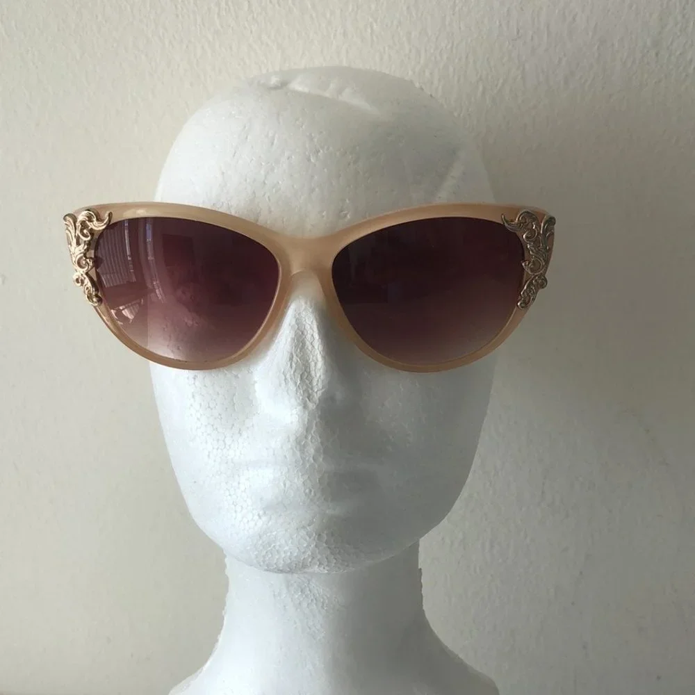 H&M Pair Plastic Sunglasses Beige 3D Applique on Frame VTG